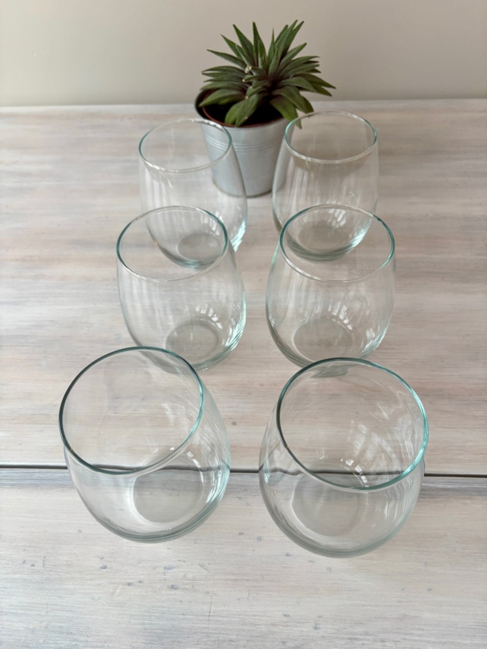Modern Stemless Drinking Glasses in Clear Class. Set of 6.